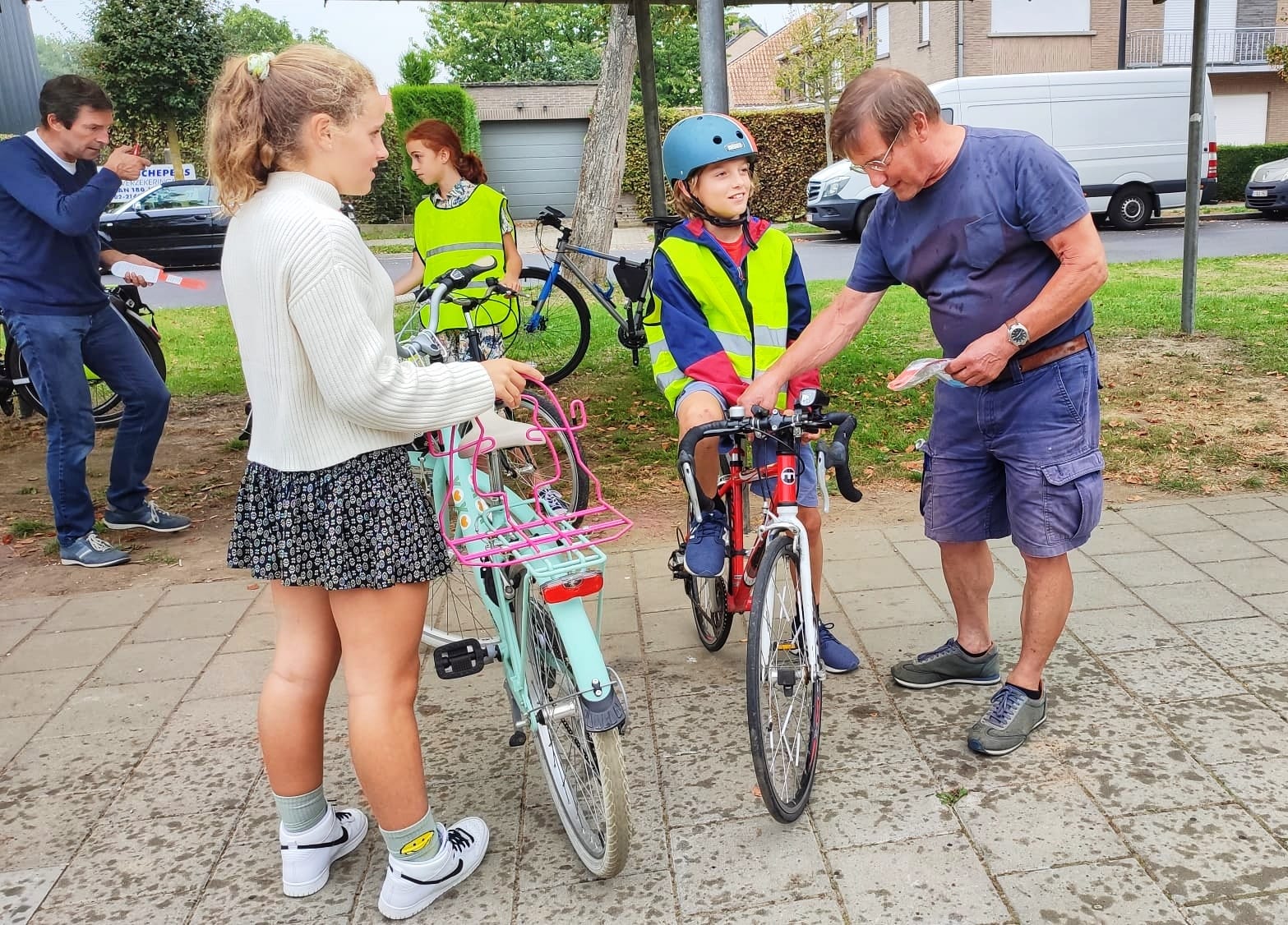 Te voet of met de fiets naar school, dat is waar we deze week extra aandacht aan willen schenken. Niet alleen om zo de #schoolbuurt veiliger te houden maar ook […]